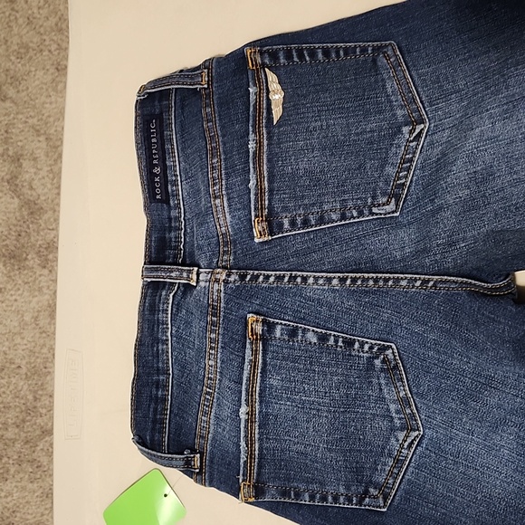 2 Pair Women's Size 2 Rock & Republic Berlin Skinny Jeans Skull Rivets - Picture 12 of 15